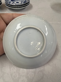17 Chinese blue and white cups and 22 saucers, Kangxi/Yongzheng