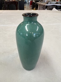 A Chinese Swatow green-glazed vase, 19th C.