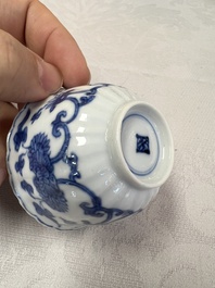 17 Chinese blue and white cups and 22 saucers, Kangxi/Yongzheng