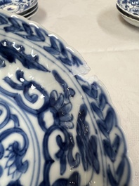 17 Chinese blue and white cups and 22 saucers, Kangxi/Yongzheng