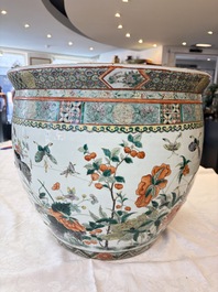 A pair of Chinese famille verte 'Flowers and Butterflies' fishbowls, 19th C.