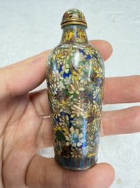 A collection of 12 Chinese cloisonn&eacute; snuff bottles with floral design, 19/20th C.