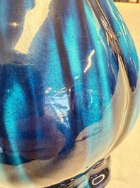 A Chinese archaistic turquoise-glazed 'Hu' vase, 18/19th C.