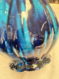 A Chinese archaistic turquoise-glazed 'Hu' vase, 18/19th C.