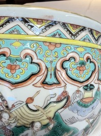A Chinese famille verte 'Warriors' scroll pot, 19th C.