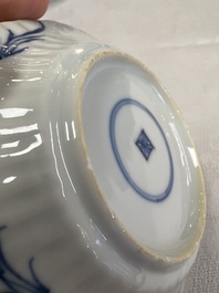 17 Chinese blue and white cups and 22 saucers, Kangxi/Yongzheng