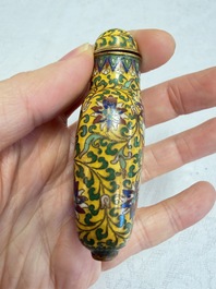 A collection of 12 Chinese cloisonn&eacute; snuff bottles with floral design, 19/20th C.