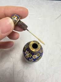 A collection of 12 Chinese cloisonn&eacute; snuff bottles with floral design, 19/20th C.