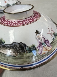 A pair of Chinese Canton enamel 'Wang Zhi Lan Ke 王質爛柯' and 'Poem' covered bowls, 18th C.