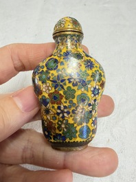 A collection of 12 Chinese cloisonn&eacute; snuff bottles with floral design, 19/20th C.