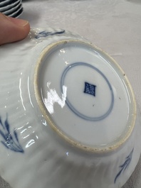 17 Chinese blue and white cups and 22 saucers, Kangxi/Yongzheng