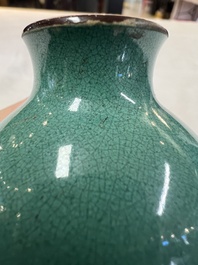 A Chinese Swatow green-glazed vase, 19th C.