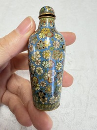 A collection of 12 Chinese cloisonn&eacute; snuff bottles with floral design, 19/20th C.