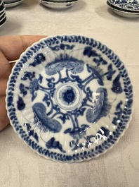 17 Chinese blue and white cups and 22 saucers, Kangxi/Yongzheng