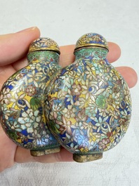 A collection of 12 Chinese cloisonn&eacute; snuff bottles with floral design, 19/20th C.