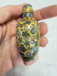 A collection of 12 Chinese cloisonn&eacute; snuff bottles with floral design, 19/20th C.