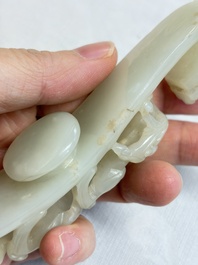 A fine Chinese white jade 'Dragon' belt hook, Qing