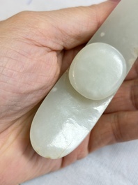 A fine Chinese white jade 'Dragon' belt hook, Qing
