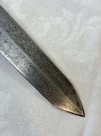 A rare set of Chinese double swords with scabbard 'shuangjian', Longquan mark, 19th C.