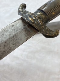 A rare set of Chinese double swords with scabbard 'shuangjian', Longquan mark, 19th C.