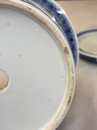 A Chinese blue and white jardini&egrave;re with stand, a 'Chilong' jar and a famille rose covered tureen, Guanyao 官窑 mark, 19th C.