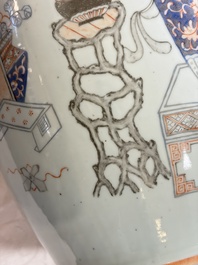 A pair of Chinese qianjiang cai 'Antiquities' vases, signed workshop of Qingyun 慶雲, 19/20th C.