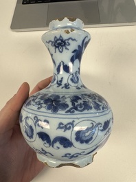 A blue and white Dutch Delft chinoiserie kendi, late 17th C.