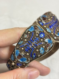 A Chinese jade-inset enamelled silver 'Butterfly' bracelet, 20th C.