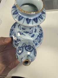 A blue and white Dutch Delft chinoiserie kendi, late 17th C.