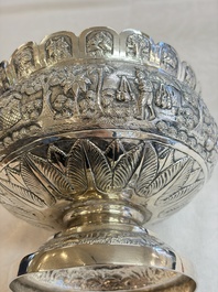 An Indian repouss&eacute; silver footed bowl, early 20th C.