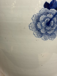 A Chinese blue and white 'Pheasants among Flowering Branches' jar and cover, 19th C.
