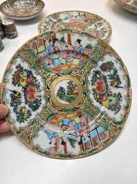 An extensive group of 23 Chinese Canton famille rose wares, 19th C.
