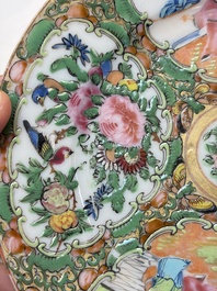 An extensive group of 23 Chinese Canton famille rose wares, 19th C.