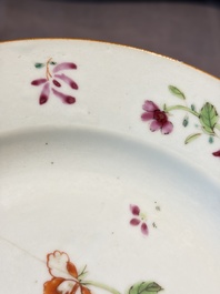 17 Chinese blue, white and famille rose plates and an Imari-style tea caddy, Kangxi/Qianlong