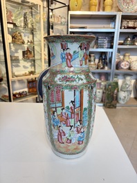 An extensive group of 23 Chinese Canton famille rose wares, 19th C.