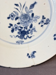 17 Chinese blue, white and famille rose plates and an Imari-style tea caddy, Kangxi/Qianlong