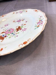 17 Chinese blue, white and famille rose plates and an Imari-style tea caddy, Kangxi/Qianlong