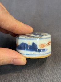 17 Chinese blue, white and famille rose plates and an Imari-style tea caddy, Kangxi/Qianlong