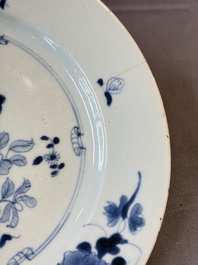17 Chinese blue, white and famille rose plates and an Imari-style tea caddy, Kangxi/Qianlong