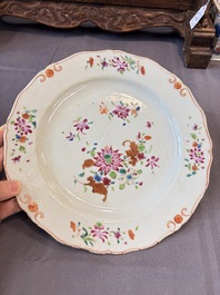 17 Chinese blue, white and famille rose plates and an Imari-style tea caddy, Kangxi/Qianlong