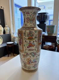 An extensive group of 23 Chinese Canton famille rose wares, 19th C.