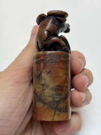 Nine Chinese hardstone carvings and bowls, including jade, 19/20th C.