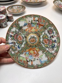 An extensive group of 23 Chinese Canton famille rose wares, 19th C.
