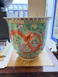 A pair of Chinese famille rose Dayazhai-style 'Dragon' jardini&egrave;res, 20th C.