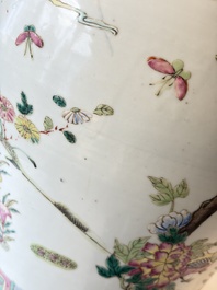 A pair of Chinese famille rose 'Roosters' vases and covers, 19th C.