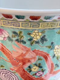 A pair of Chinese famille rose Dayazhai-style 'Dragon' jardini&egrave;res, 20th C.