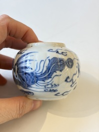 Four Chinese blue and white wares, and two iron-red-decorated wares, 19/20th C.