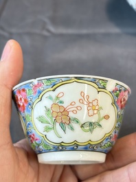 A group of 14 Chinese and Samson, Paris porcelain wares, 18/19th C.