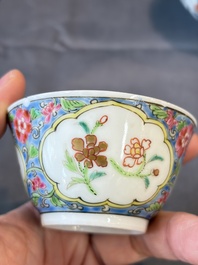 A group of 14 Chinese and Samson, Paris porcelain wares, 18/19th C.