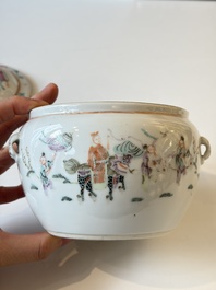 Two Chinese famille rose covered bowls and three grisaille saucers, Tongzhi and Qinghua Ciye Gongsi 慶華瓷業公司 marks, one signed Zi Wen 子文, 19/20th C.